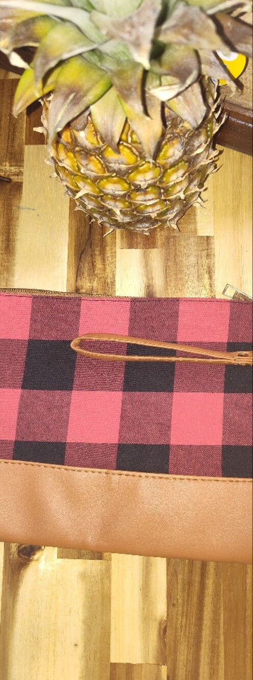 Women’s Red and Black Plaid Wristlet Clutch